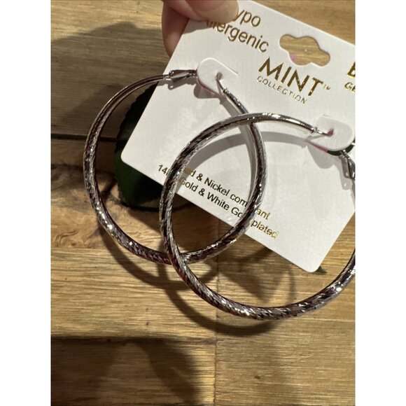 14KT White & Gold Plated Silvertone Brass Hypo Allergenic Hoop Earrings NEW - Picture 3 of 7